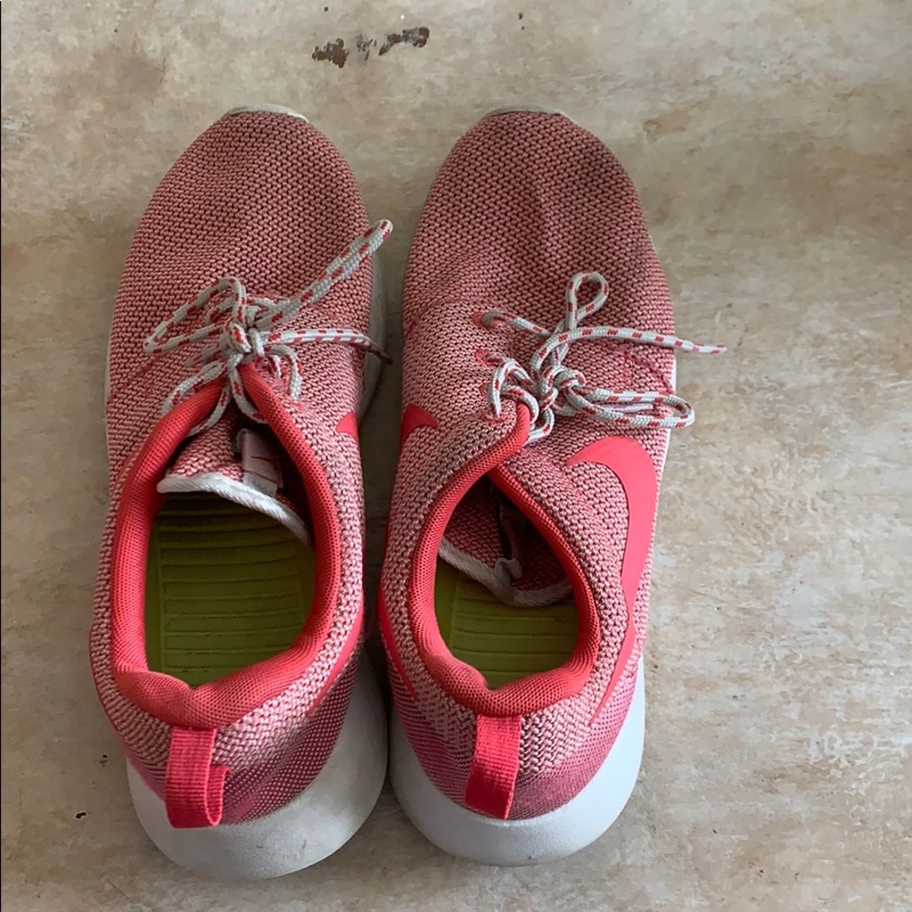 Pink nike shoes
